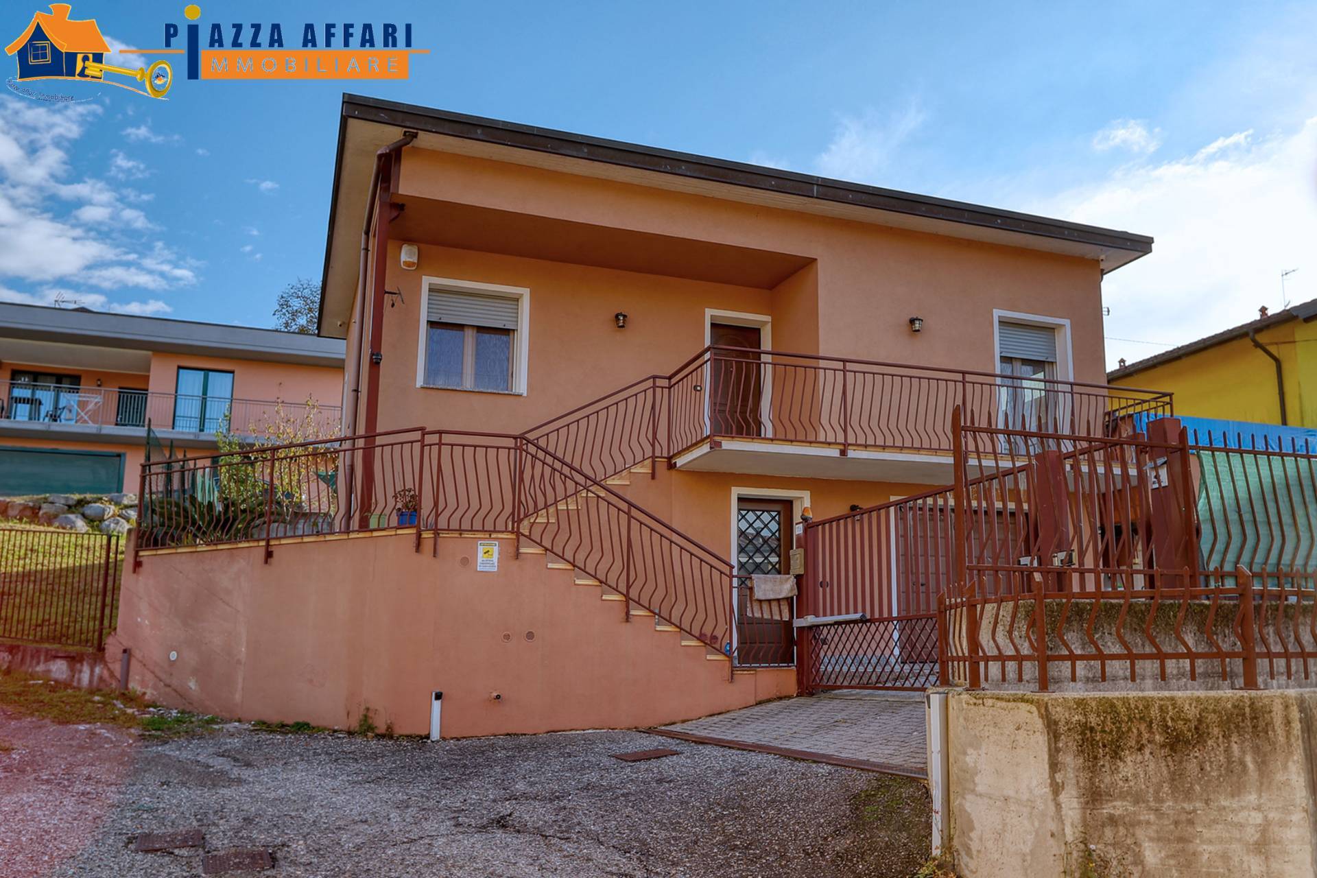 Casa singola in vendita a Luino