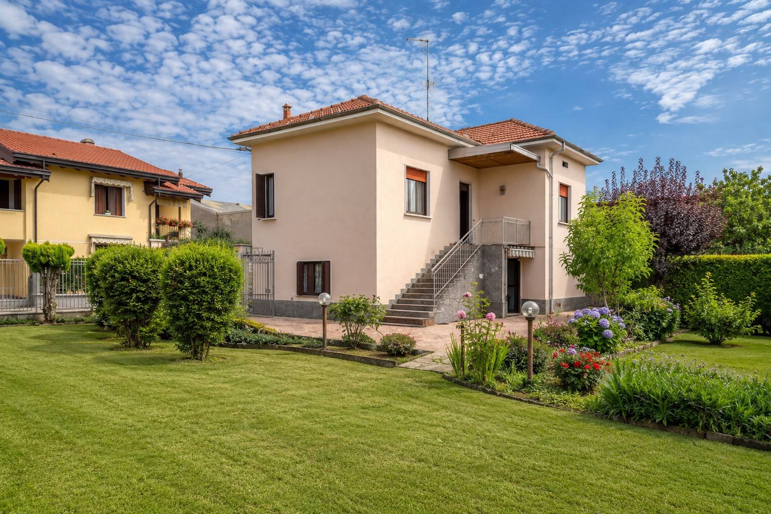 Casa singola in vendita a Carnago