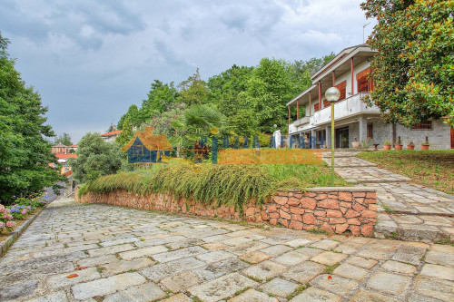 Villa in vendita a Oggiona con Santo Stefano