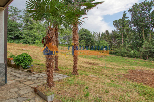 Villa in vendita a Oggiona con Santo Stefano