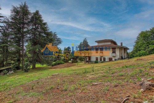 Villa in vendita a Oggiona con Santo Stefano