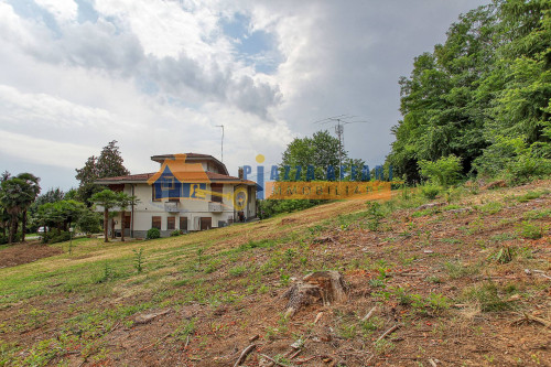 Villa in vendita a Oggiona con Santo Stefano