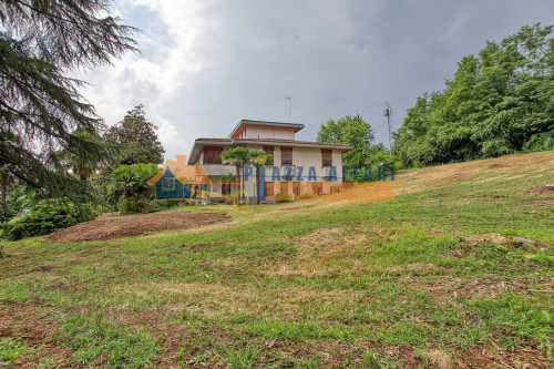 Villa in vendita a Oggiona con Santo Stefano