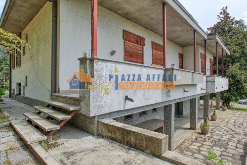Villa in vendita a Oggiona con Santo Stefano