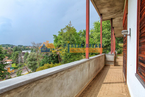 Villa in vendita a Oggiona con Santo Stefano