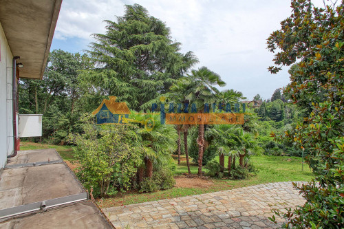 Villa in vendita a Oggiona con Santo Stefano