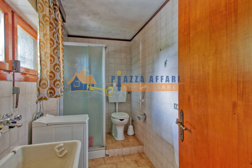 Villa in vendita a Oggiona con Santo Stefano