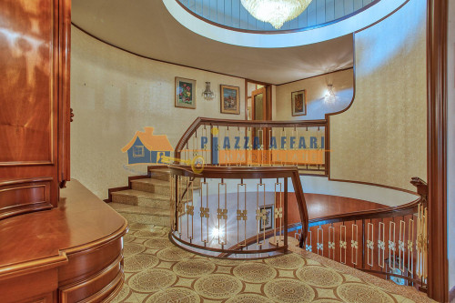 Villa in vendita a Oggiona con Santo Stefano