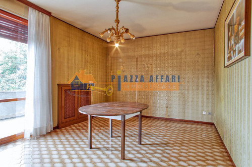 Villa in vendita a Oggiona con Santo Stefano