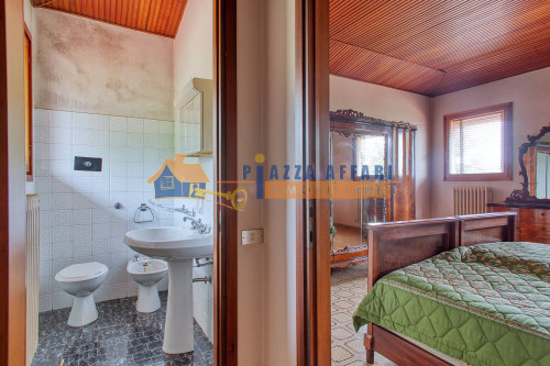 Villa in vendita a Oggiona con Santo Stefano