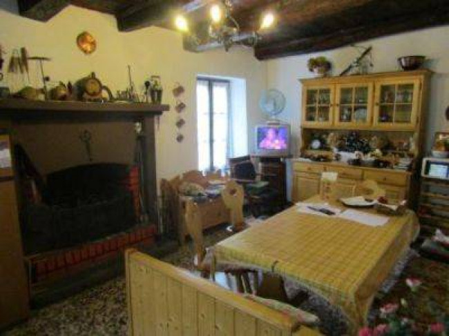 Casa singola in vendita a Brusimpiano