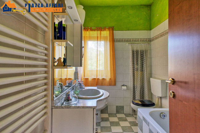 Porzione di Casa Terra / Cielo in vendita a Cadegliano-Viconago