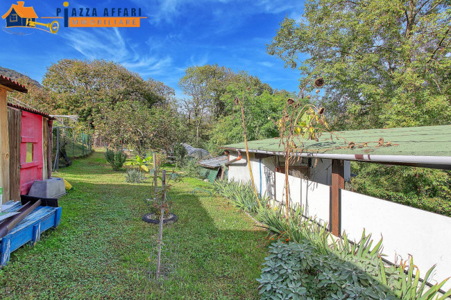 Porzione di Casa Terra / Cielo in vendita a Cadegliano-Viconago