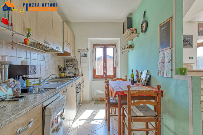 Porzione di Casa Terra / Cielo in vendita a Cuasso al Monte