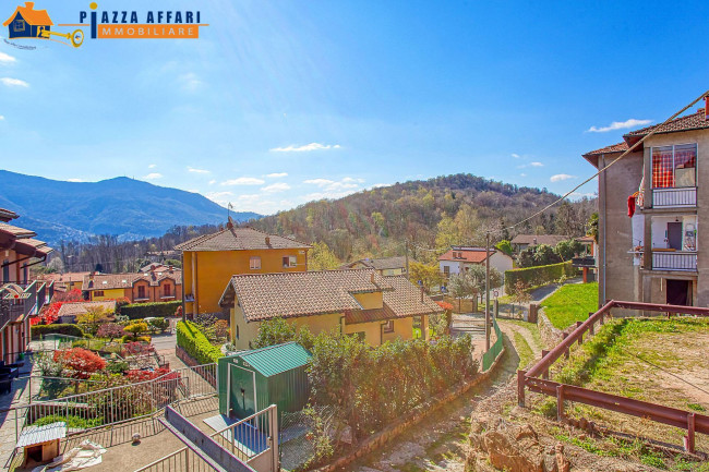 Porzione di Casa Terra / Cielo in vendita a Cuasso al Monte