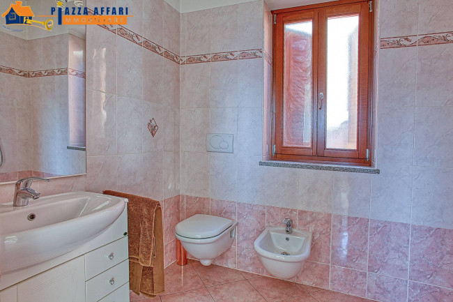 Porzione di Casa Terra / Cielo in vendita a Cuasso al Monte