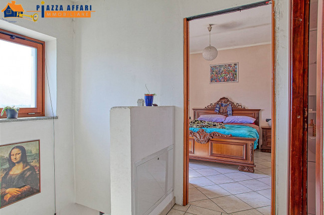 Porzione di Casa Terra / Cielo in vendita a Cuasso al Monte