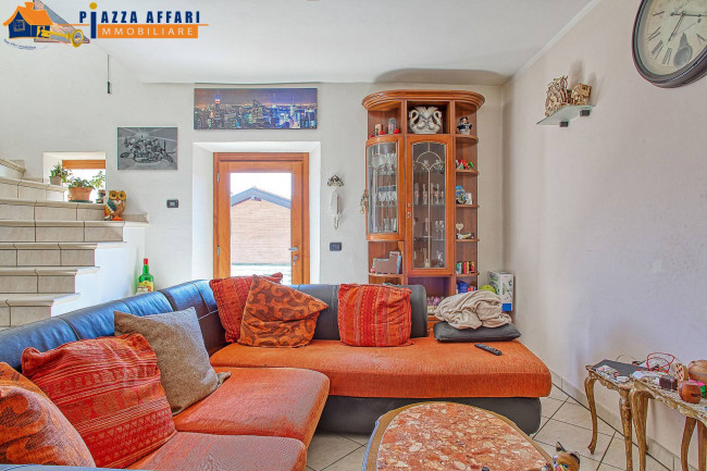 Porzione di Casa Terra / Cielo in vendita a Cuasso al Monte