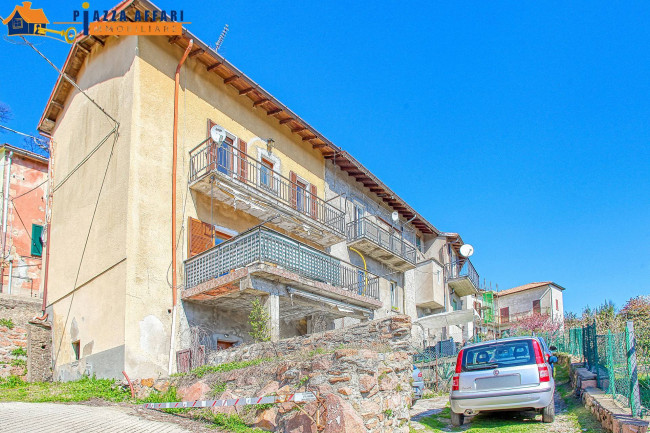 Porzione di Casa Terra / Cielo in vendita a Cuasso al Monte