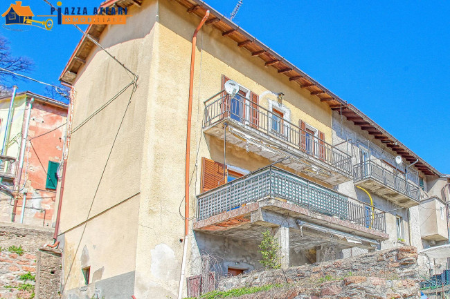 Porzione di Casa Terra / Cielo in vendita a Cuasso al Monte