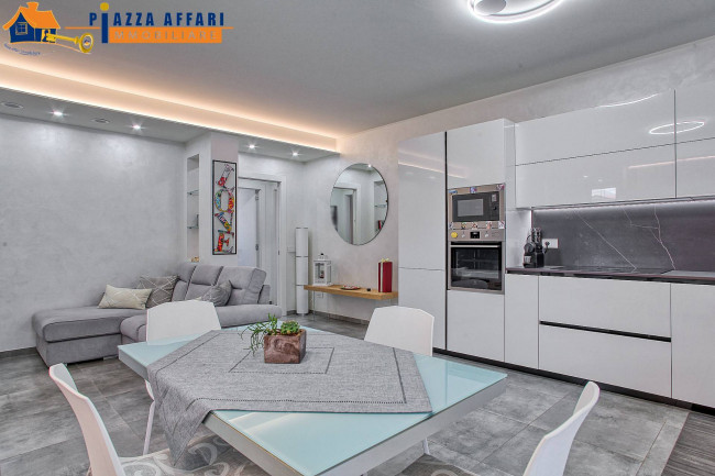 Appartamento in vendita a Lavena Ponte Tresa