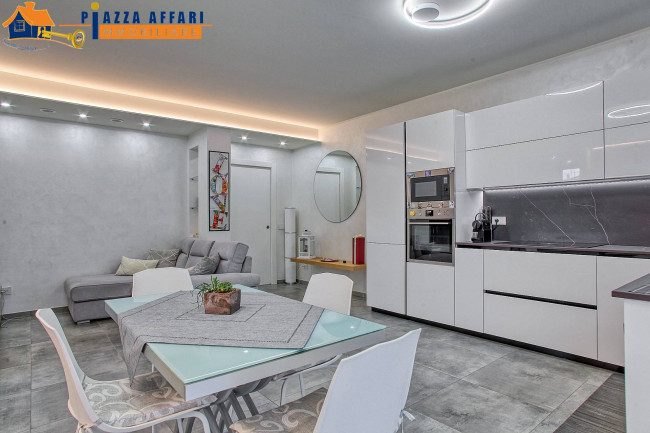 Appartamento in vendita a Lavena Ponte Tresa