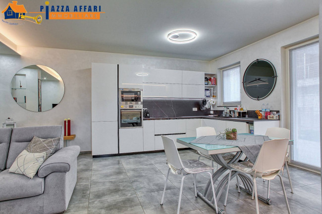 Appartamento in vendita a Lavena Ponte Tresa