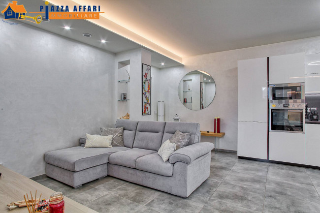 Appartamento in vendita a Lavena Ponte Tresa