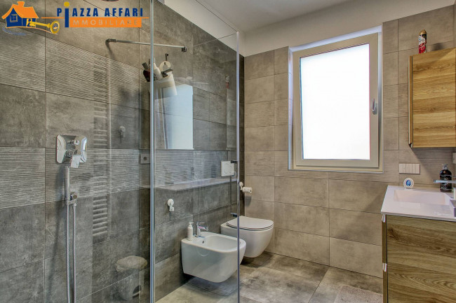 Appartamento in vendita a Lavena Ponte Tresa