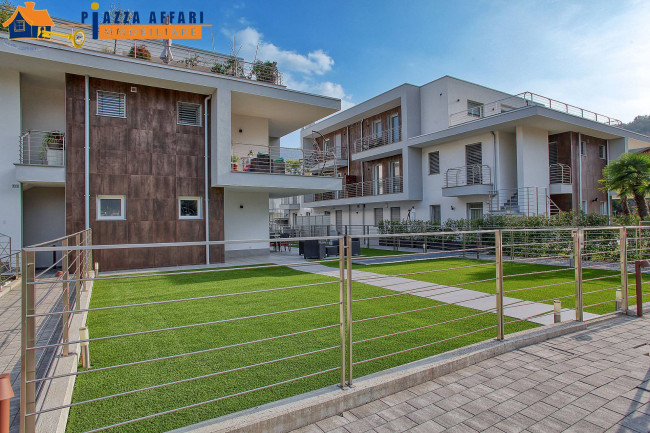 Appartamento in vendita a Lavena Ponte Tresa