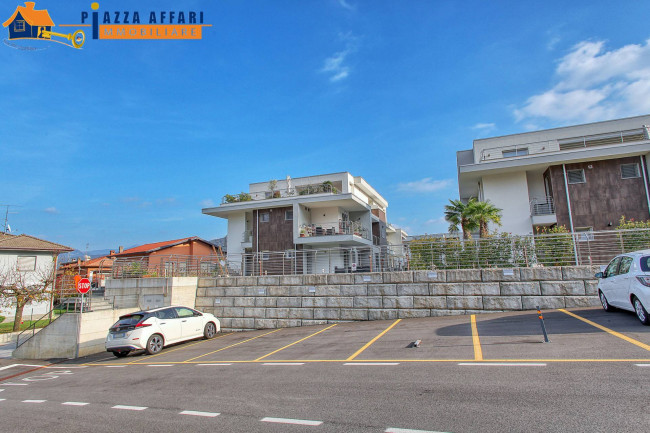 Appartamento in vendita a Lavena Ponte Tresa