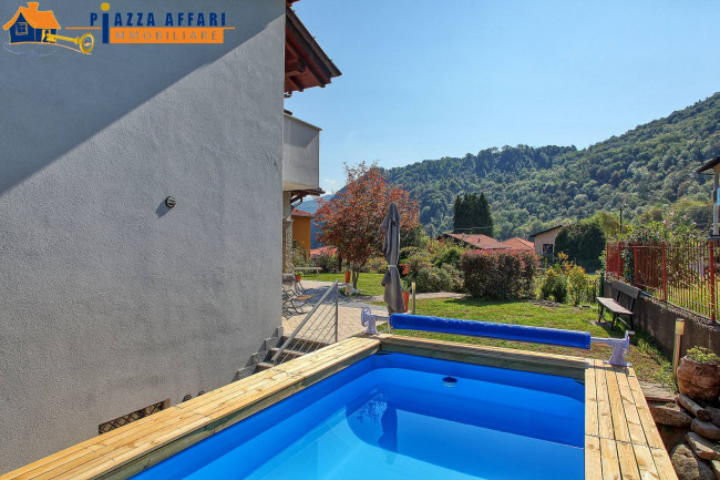 Villa in vendita a Lavena Ponte Tresa