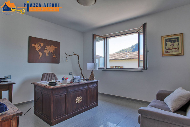 Villa in vendita a Lavena Ponte Tresa