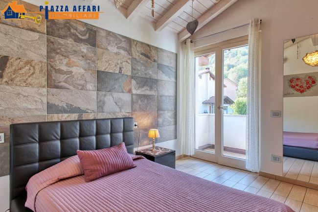 Villa in vendita a Lavena Ponte Tresa