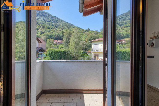 Villa in vendita a Lavena Ponte Tresa