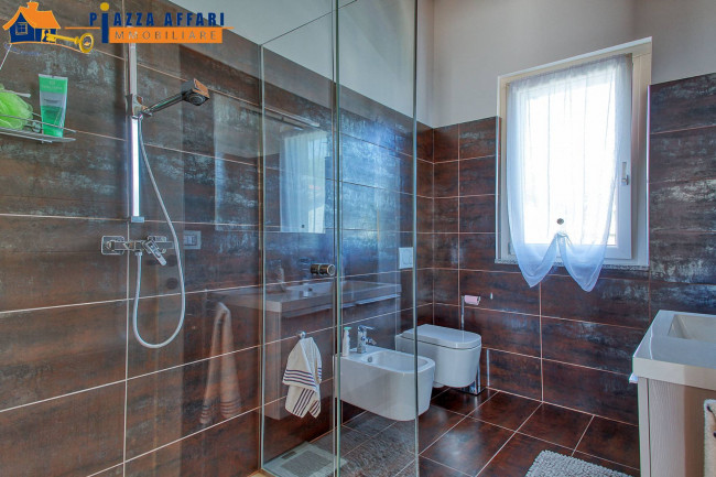 Villa in vendita a Lavena Ponte Tresa
