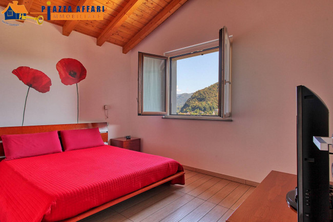 Villa in vendita a Lavena Ponte Tresa