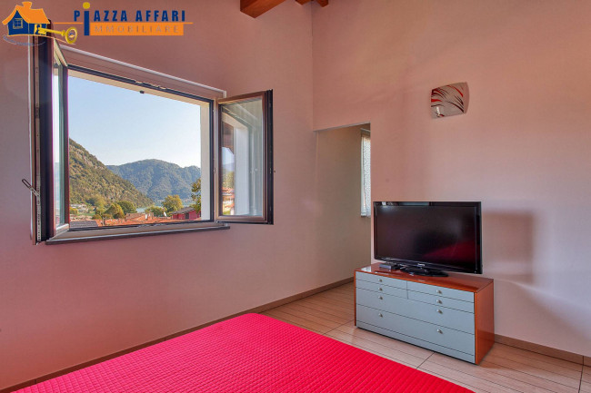 Villa in vendita a Lavena Ponte Tresa
