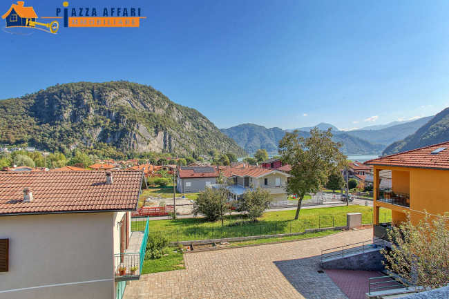 Villa in vendita a Lavena Ponte Tresa
