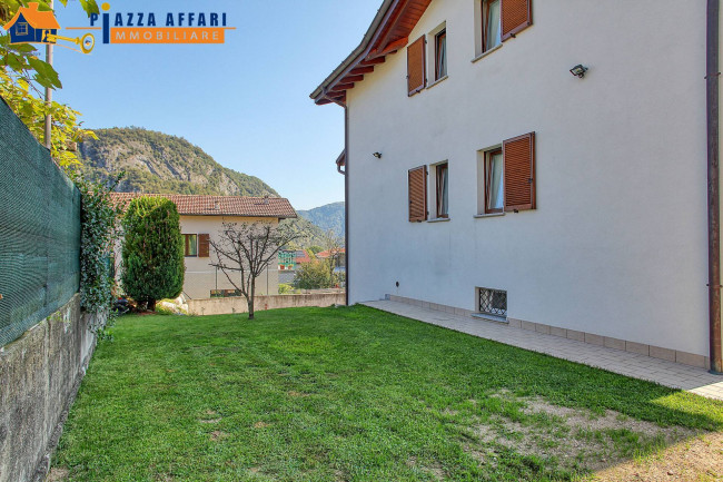 Villa in vendita a Lavena Ponte Tresa