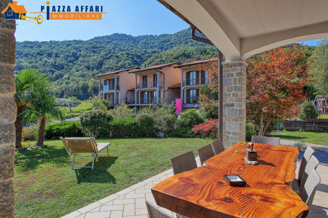 Villa in vendita a Lavena Ponte Tresa