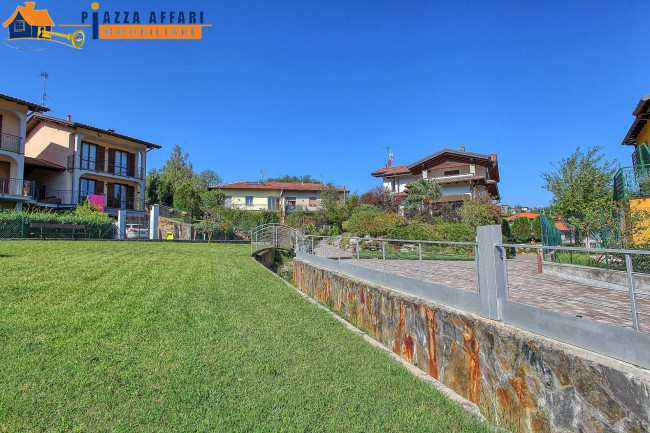 Villa in vendita a Lavena Ponte Tresa