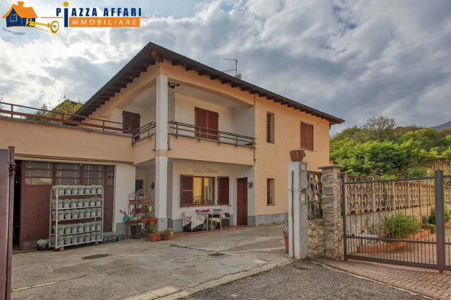 Villa Bifamigliare in vendita a Lavena Ponte Tresa