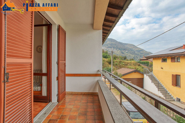 Villa Bifamigliare in vendita a Lavena Ponte Tresa