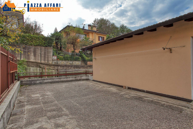 Villa Bifamigliare in vendita a Lavena Ponte Tresa