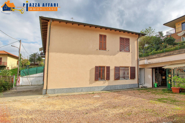 Villa Bifamigliare in vendita a Lavena Ponte Tresa