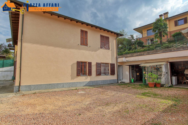 Villa Bifamigliare in vendita a Lavena Ponte Tresa