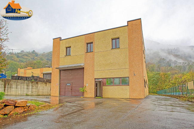 Capannone in vendita a Lavena Ponte Tresa