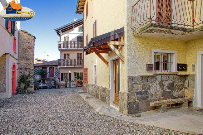 Rustico in vendita a Marchirolo