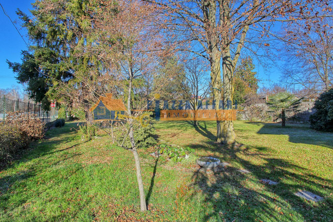 Villa in vendita a Castronno
